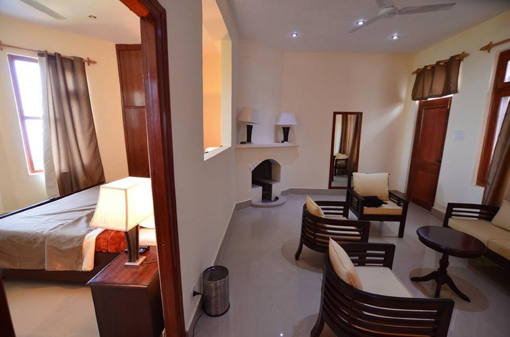 Hotel Deodar Villa دارامشالا الغرفة الصورة